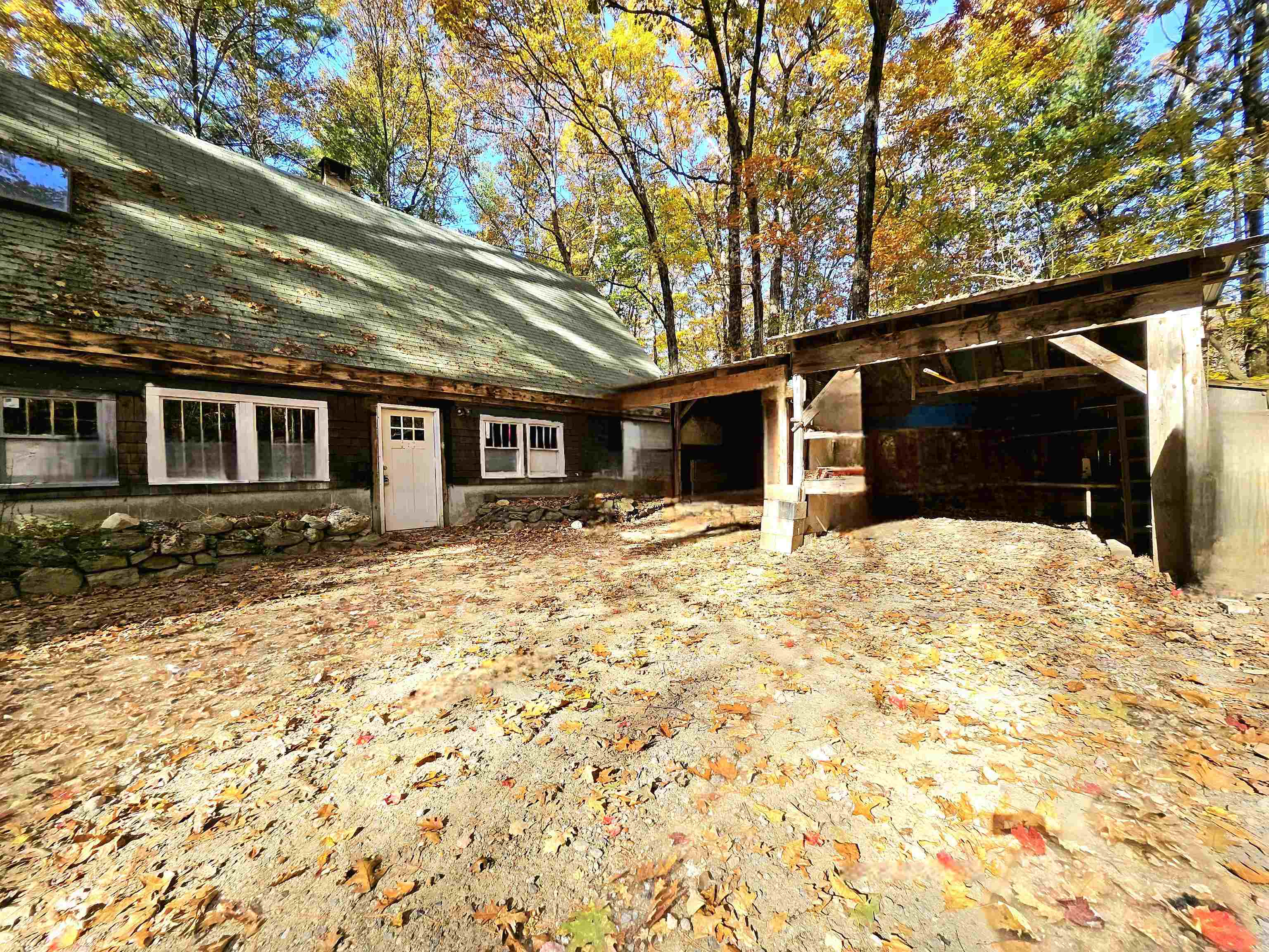 6 South Summer Street Nottingham, NH 03290 - Photo 1 of 59