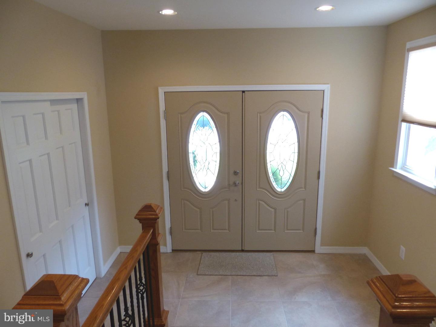 12 Banner Road Cherry Hill, NJ 08003 - Photo 11 of 25 Foyer