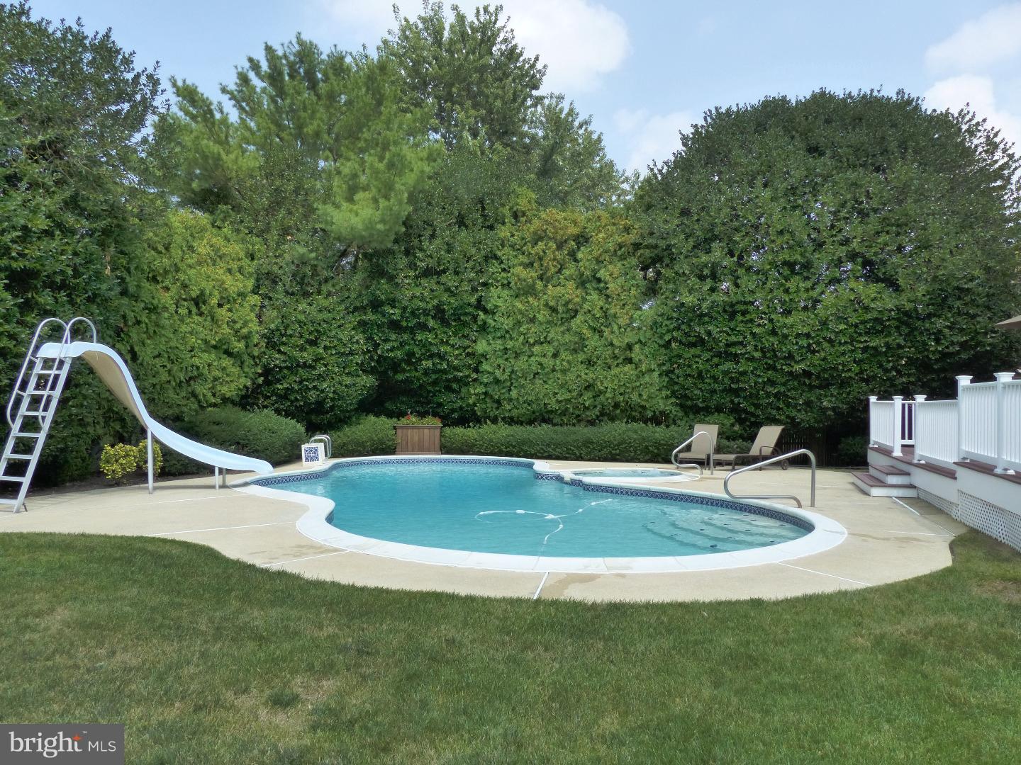 12 Banner Road Cherry Hill, NJ 08003 - Photo 24 of 25 Pool