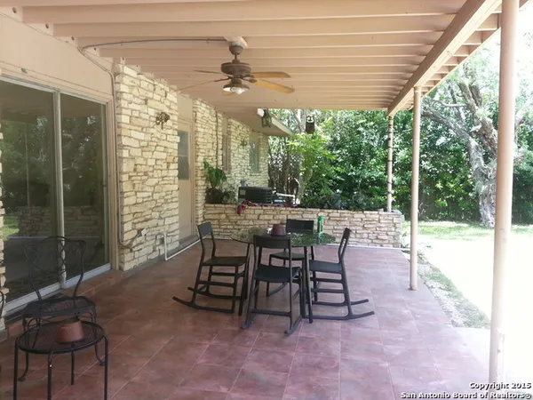 $2,400 | 121 Riviera Drive, Castle Hills, TX 78213