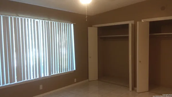 $2,400 | 121 Riviera Drive, Castle Hills, TX 78213