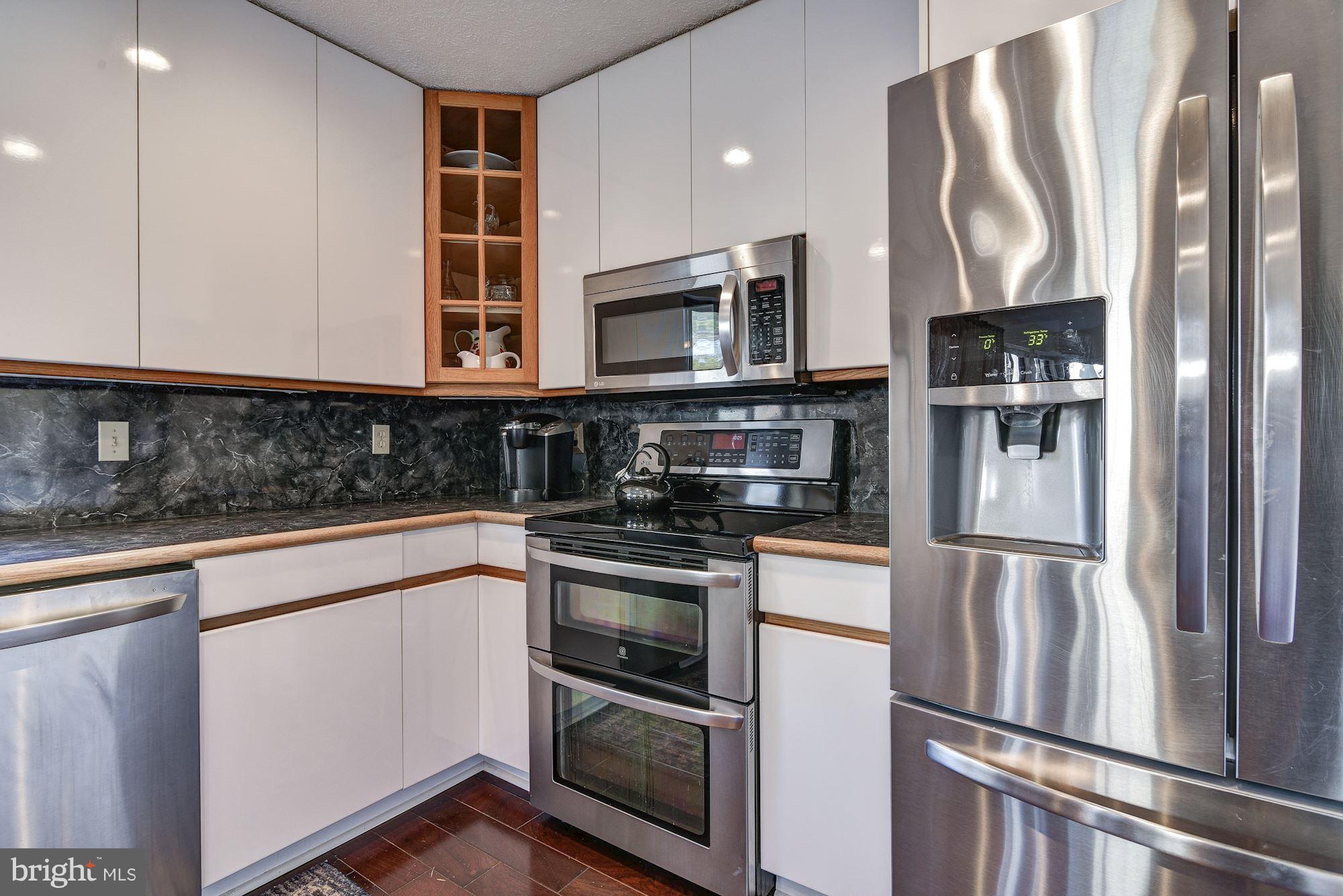 9109 Tulip Grove Road Gaithersburg, MD 20879 - Photo 17 of 30 Kitchen