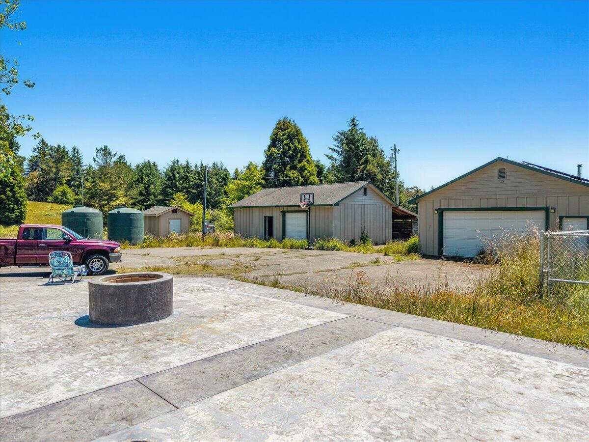 1770 Tompkins Hill Road Fortuna, CA 95540 - Photo 31 of 37