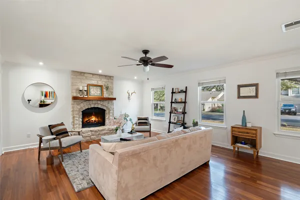 $784,000 | 6523 Heron Drive, Austin, TX 78759