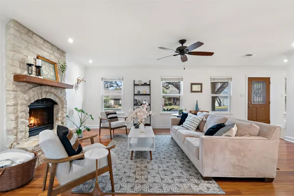$784,000 | 6523 Heron Drive, Austin, TX 78759