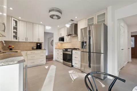 $799,000 | 6523 Heron Drive, Austin, TX 78759