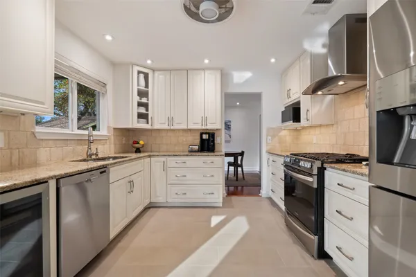 $784,000 | 6523 Heron Drive, Austin, TX 78759