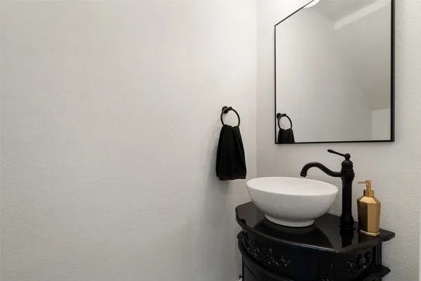 $784,000 | 6523 Heron Drive, Austin, TX 78759