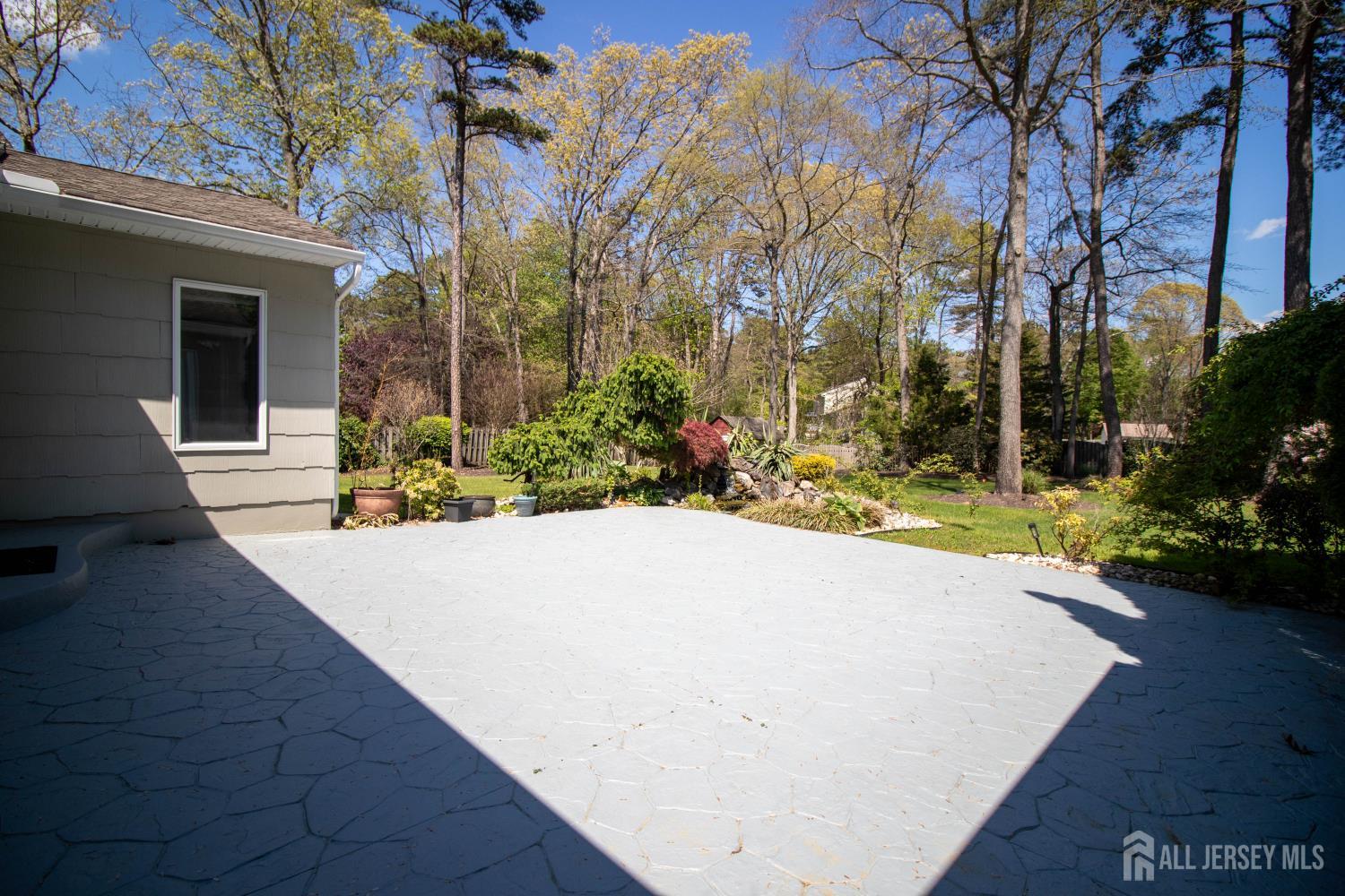 142 Monmouth Road Monroe Township, NJ 08831 - Photo 26 of 37