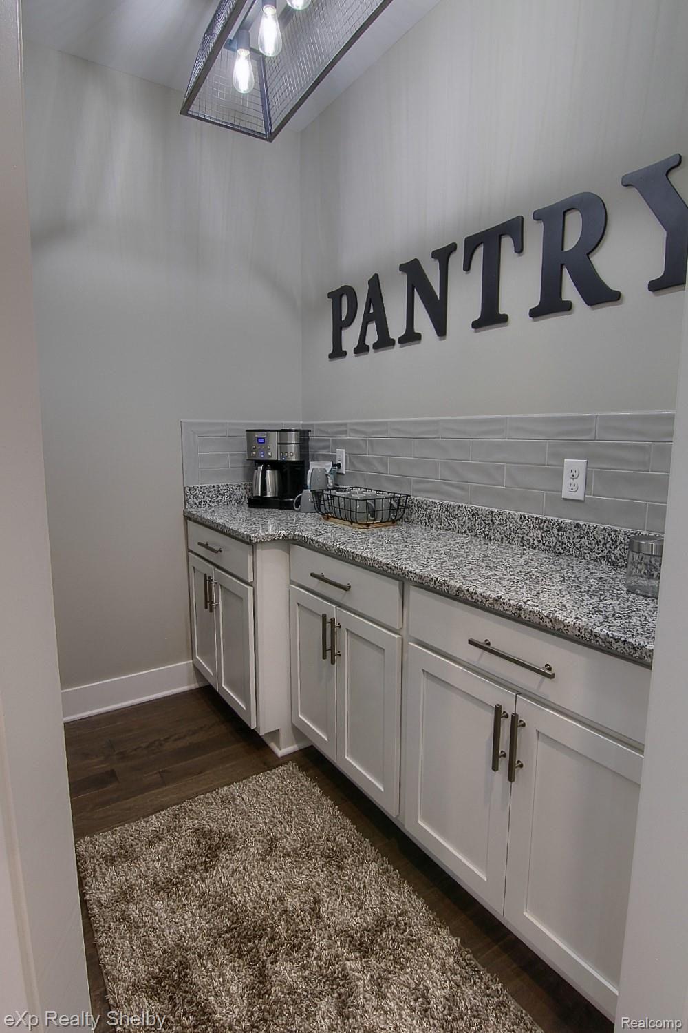 11223 Chicago Road Warren, MI 48093 - Photo 11 of 37 14-Pantry.jpg