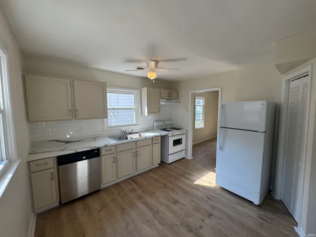 $1,400 | 509 Philadelphia Street, La Porte, IN 46350