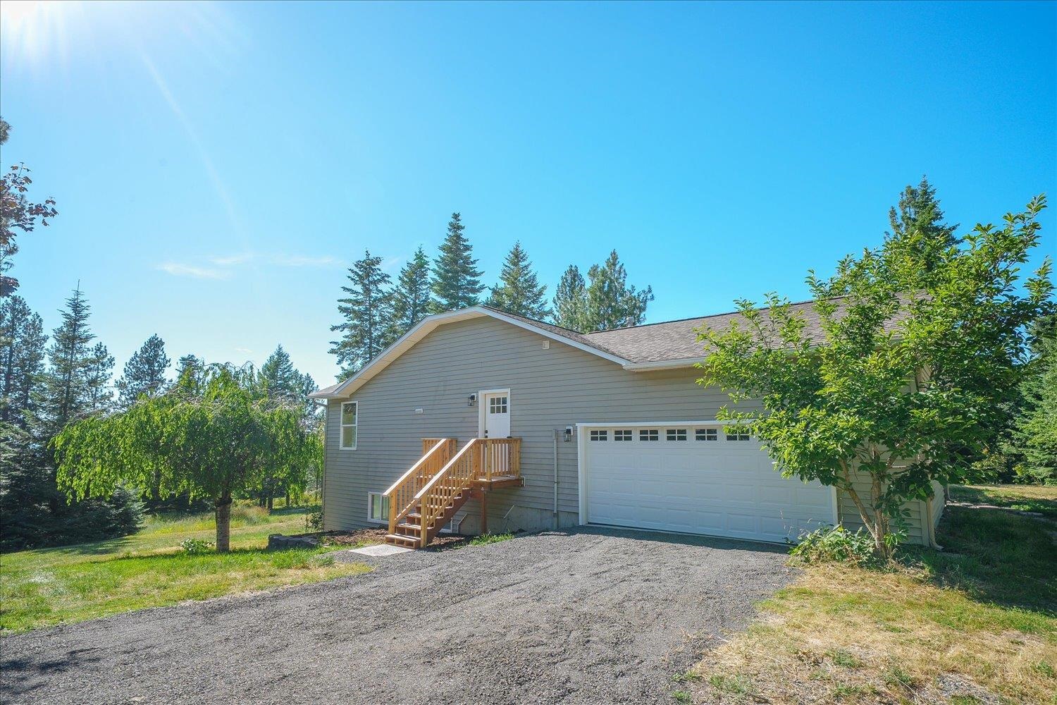 15519 East Tallman Road Chattaroy, WA 99003 - Photo 4 of 49
