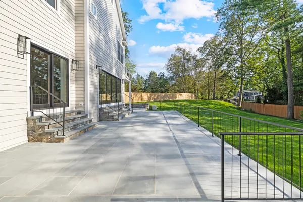 $4,199,000 | 32 Webb Road, Westport, CT 06880