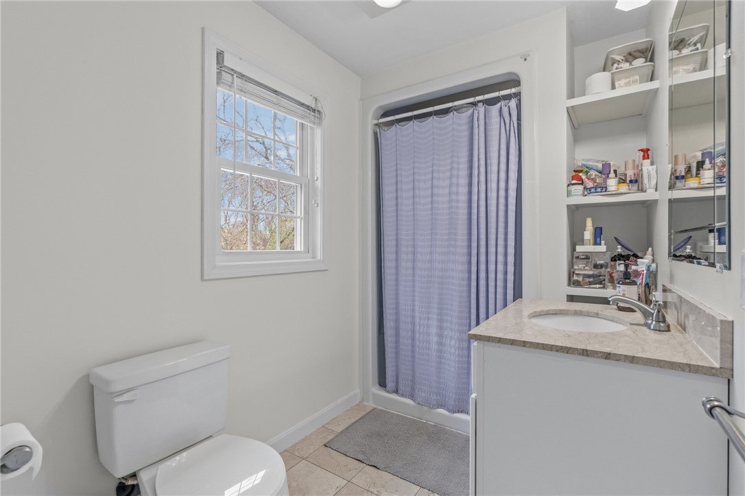 70 Foddering Farm Road Narragansett, RI 02882 - Photo 36 of 45 Primary en suite bath