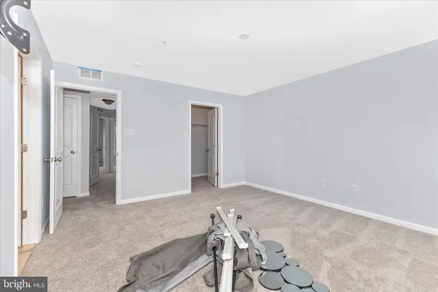 a view of livingroom with furniture