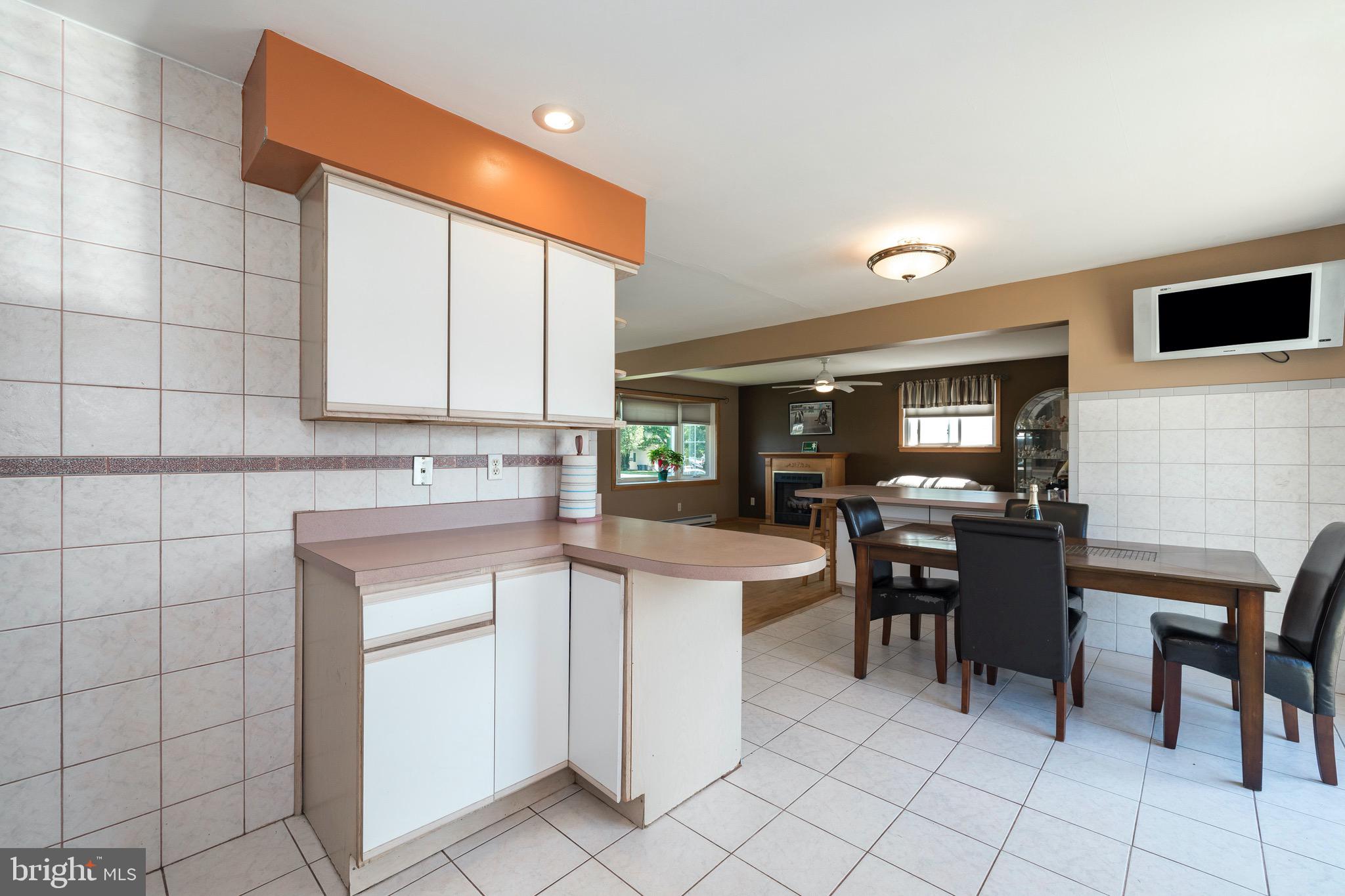 1010 Catalpa Road Warminster, PA 18974 - Photo 12 of 32