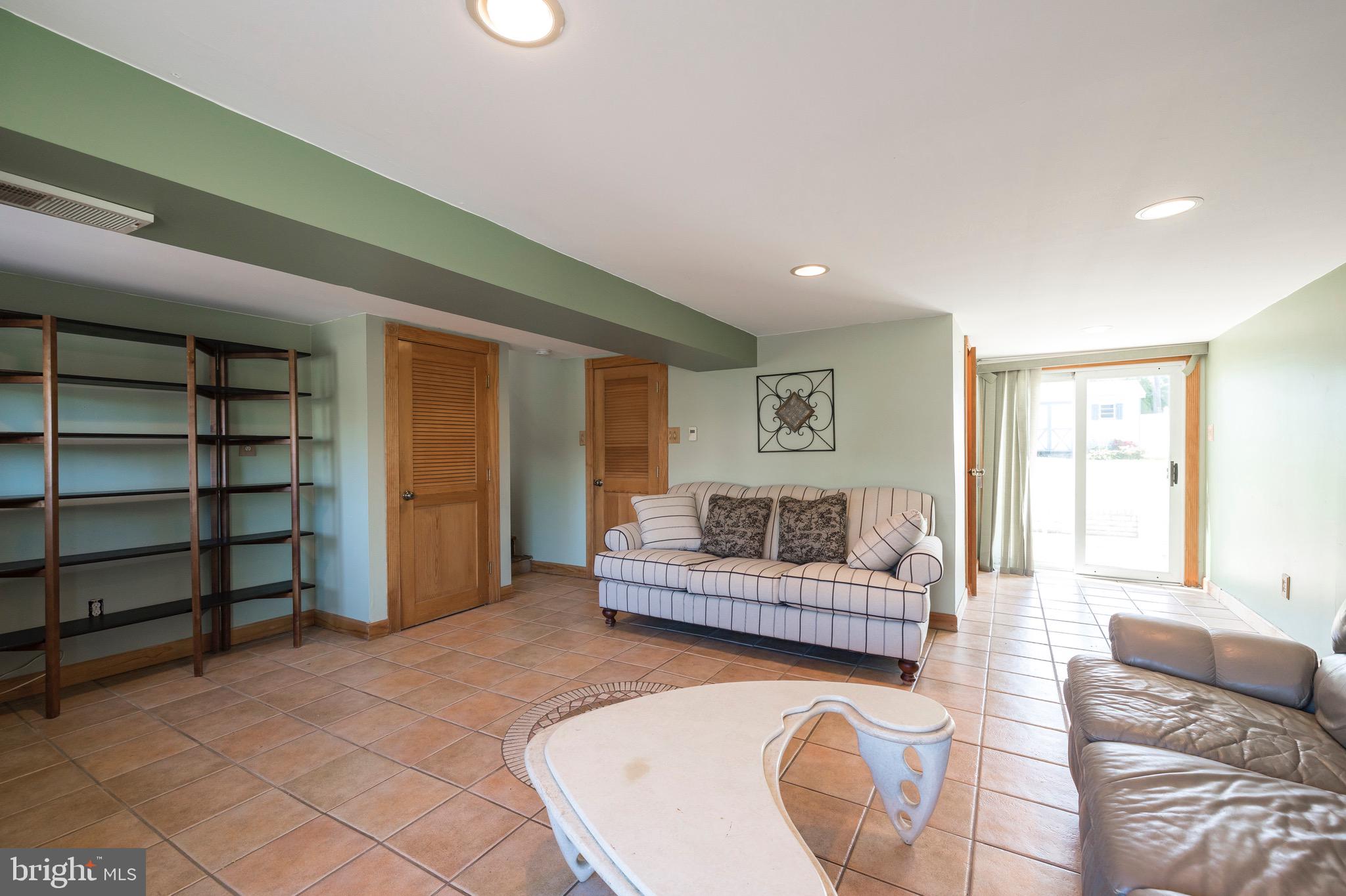 1010 Catalpa Road Warminster, PA 18974 - Photo 21 of 32