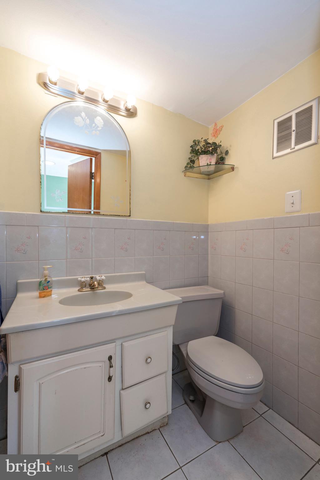 1010 Catalpa Road Warminster, PA 18974 - Photo 22 of 32