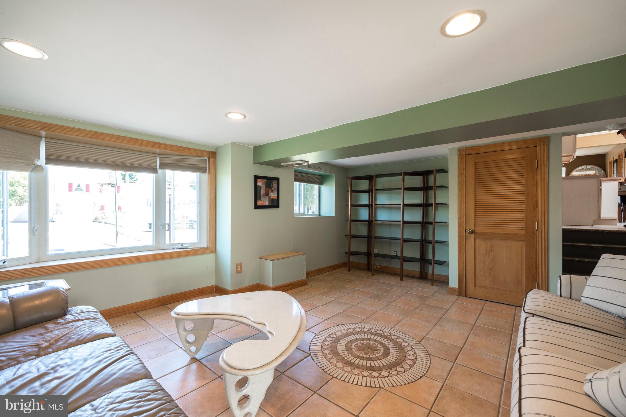 1010 Catalpa Road Warminster, PA 18974 - Photo 4 of 32