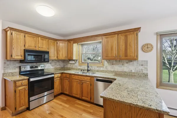 $450,000 | 1018 South Fry Lake Mills, Lake Mills, WI 53551