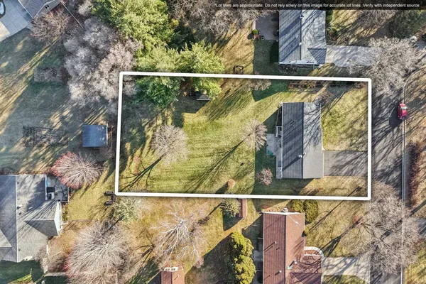 $450,000 | 1018 South Fry Lake Mills, Lake Mills, WI 53551