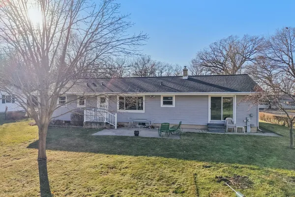 $450,000 | 1018 South Fry Lake Mills, Lake Mills, WI 53551