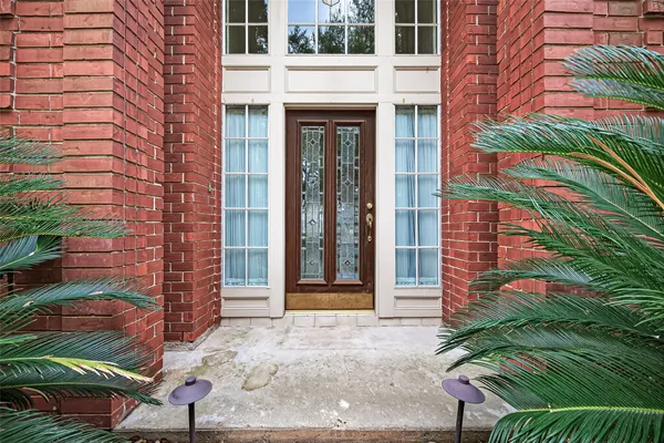 a view of entrance front of the house