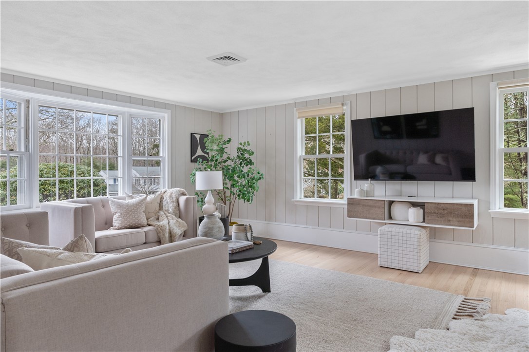 1335 High Hawk Road East Greenwich, RI 02818 - Photo 20 of 50 Gallery Image 20