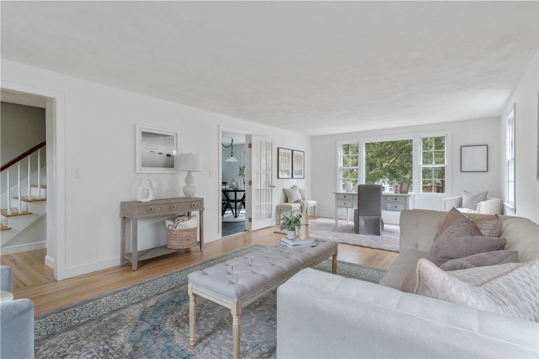 1335 High Hawk Road East Greenwich, RI 02818 - Photo 4 of 50 Gallery Image 4