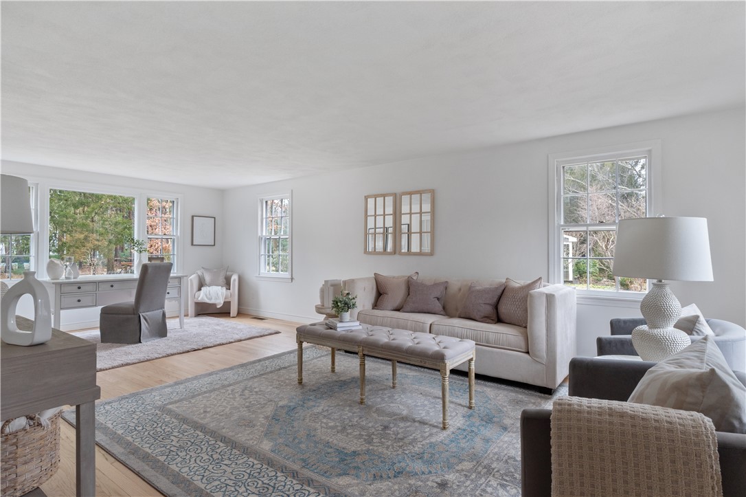 1335 High Hawk Road East Greenwich, RI 02818 - Photo 5 of 50 Gallery Image 5