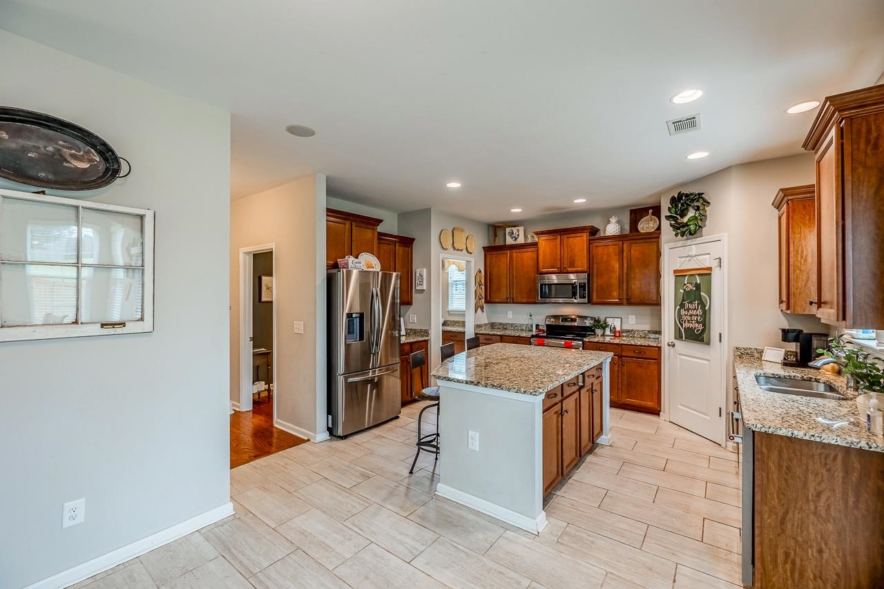 208 Castleton Circle Boiling Springs, SC 29316 - Photo 11 of 42