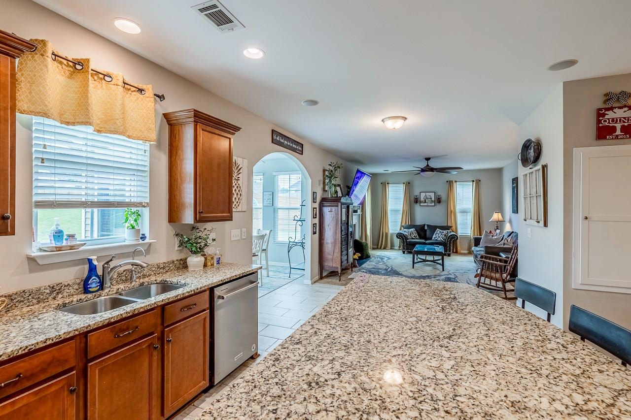 208 Castleton Circle Boiling Springs, SC 29316 - Photo 15 of 42