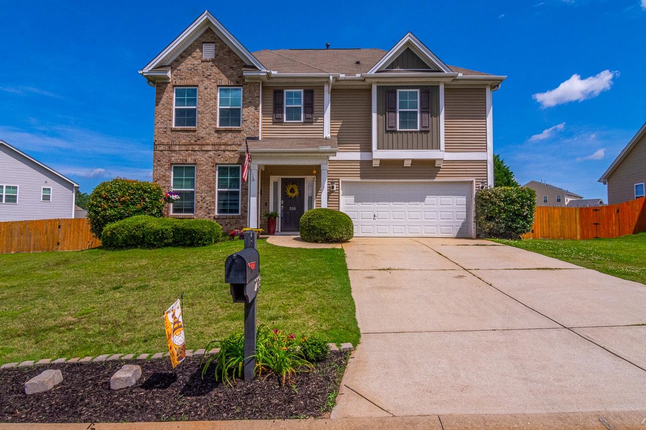 208 Castleton Circle Boiling Springs, SC 29316 - Photo 2 of 42