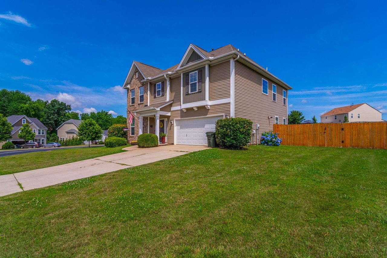 208 Castleton Circle Boiling Springs, SC 29316 - Photo 3 of 42