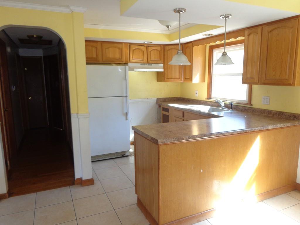 723 Holyoke Road Westfield, MA 01085 - Photo 2 of 14 Gallery Image 2