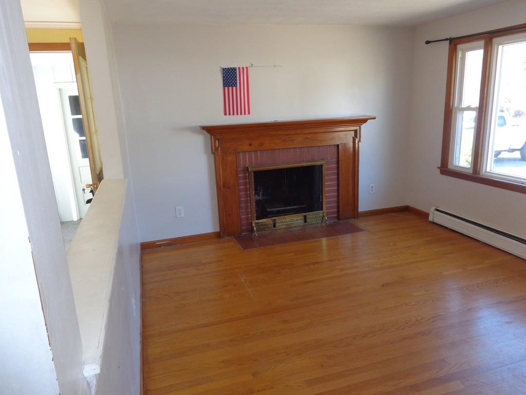 723 Holyoke Road Westfield, MA 01085 - Photo 4 of 14 Gallery Image 4