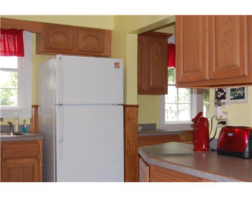 55 Mayfair Road Warwick, RI 02888 - Photo 6 of 12 Kitchen.