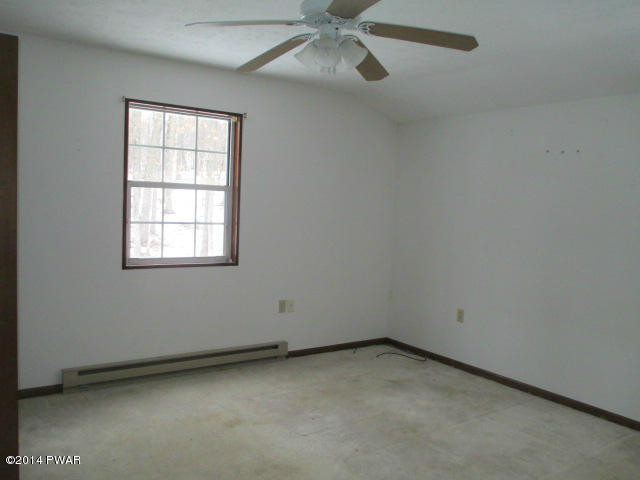54 Eagle Path Bushkill, PA 18324 - Photo 6 of 8