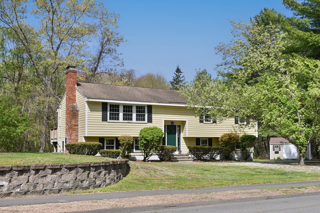 26 Hillview Road North Reading, MA 01864 - Photo 1 of 39 Gallery Image 1
