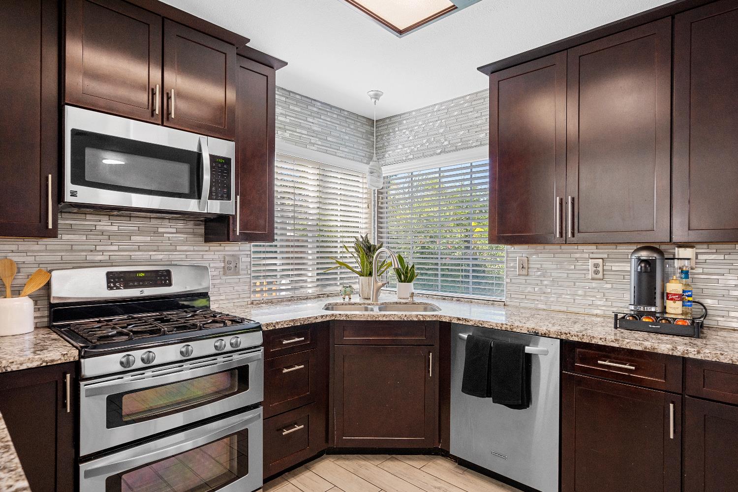 8339 Ruge Court Antelope, CA 95843 - Photo 11 of 35