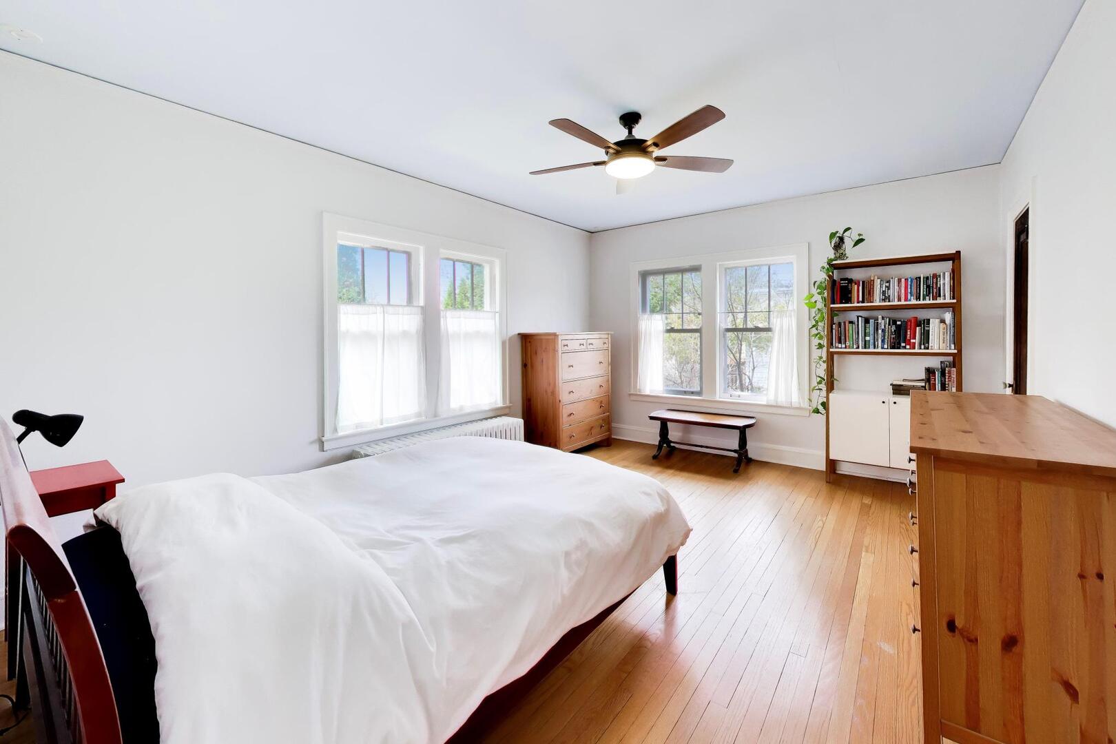 1719 Lake Street Evanston, IL 60201 - Photo 13 of 46