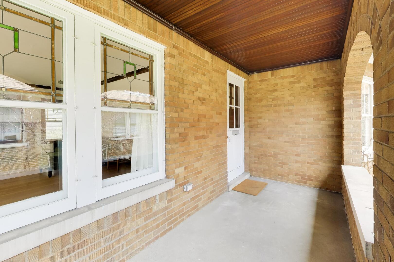 1719 Lake Street Evanston, IL 60201 - Photo 3 of 46