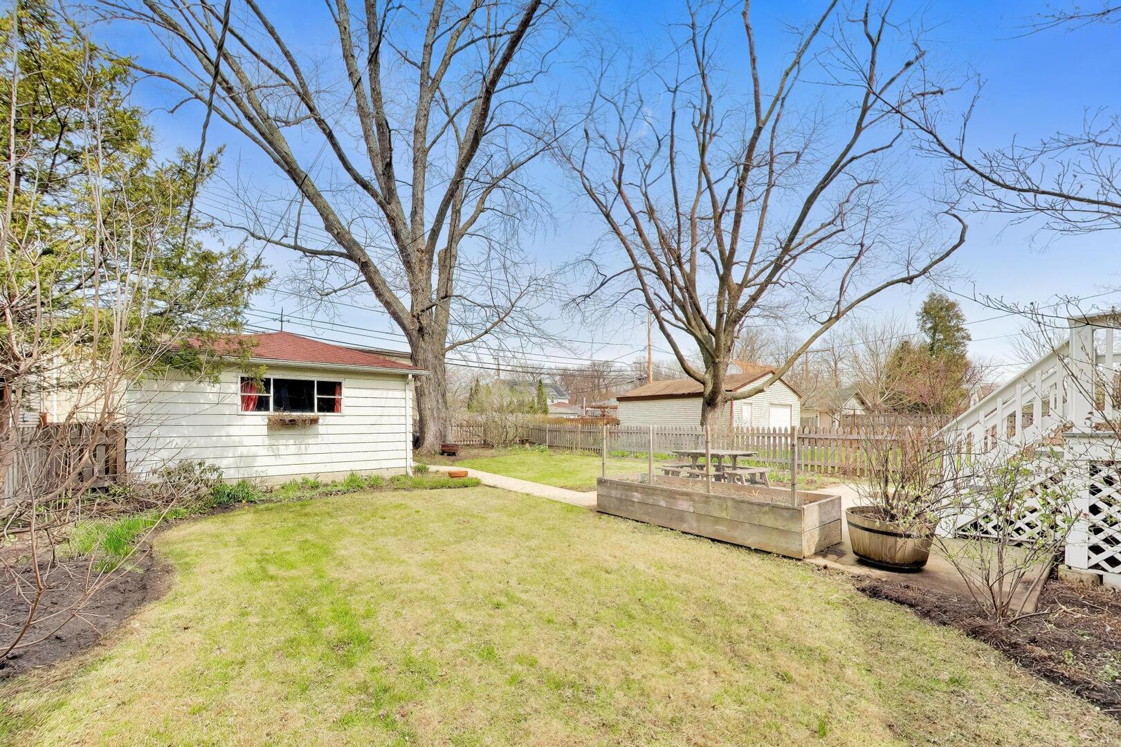 1719 Lake Street Evanston, IL 60201 - Photo 42 of 46