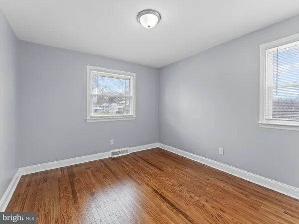 $3,500 | 916 Edgemoor Road, Cherry Hill, NJ 08034