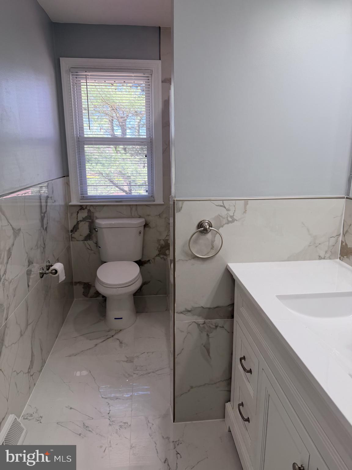 916 Edgemoor Road Cherry Hill, NJ 08034 - Photo 14 of 30