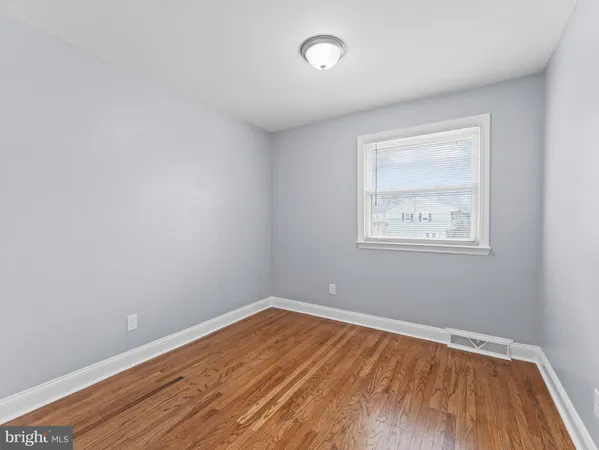 $3,500 | 916 Edgemoor Road, Cherry Hill, NJ 08034