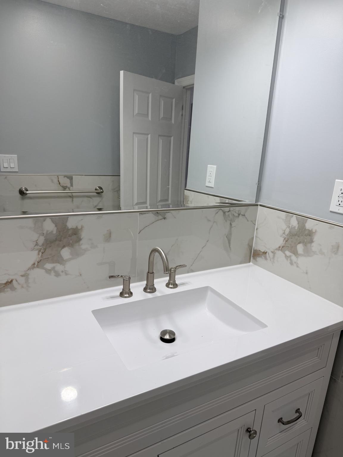 916 Edgemoor Road Cherry Hill, NJ 08034 - Photo 15 of 30