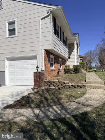 $3,500 | 916 Edgemoor Road, Cherry Hill, NJ 08034