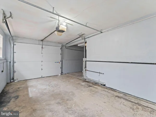 $3,500 | 916 Edgemoor Road, Cherry Hill, NJ 08034