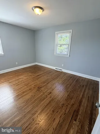 $3,500 | 916 Edgemoor Road, Cherry Hill, NJ 08034